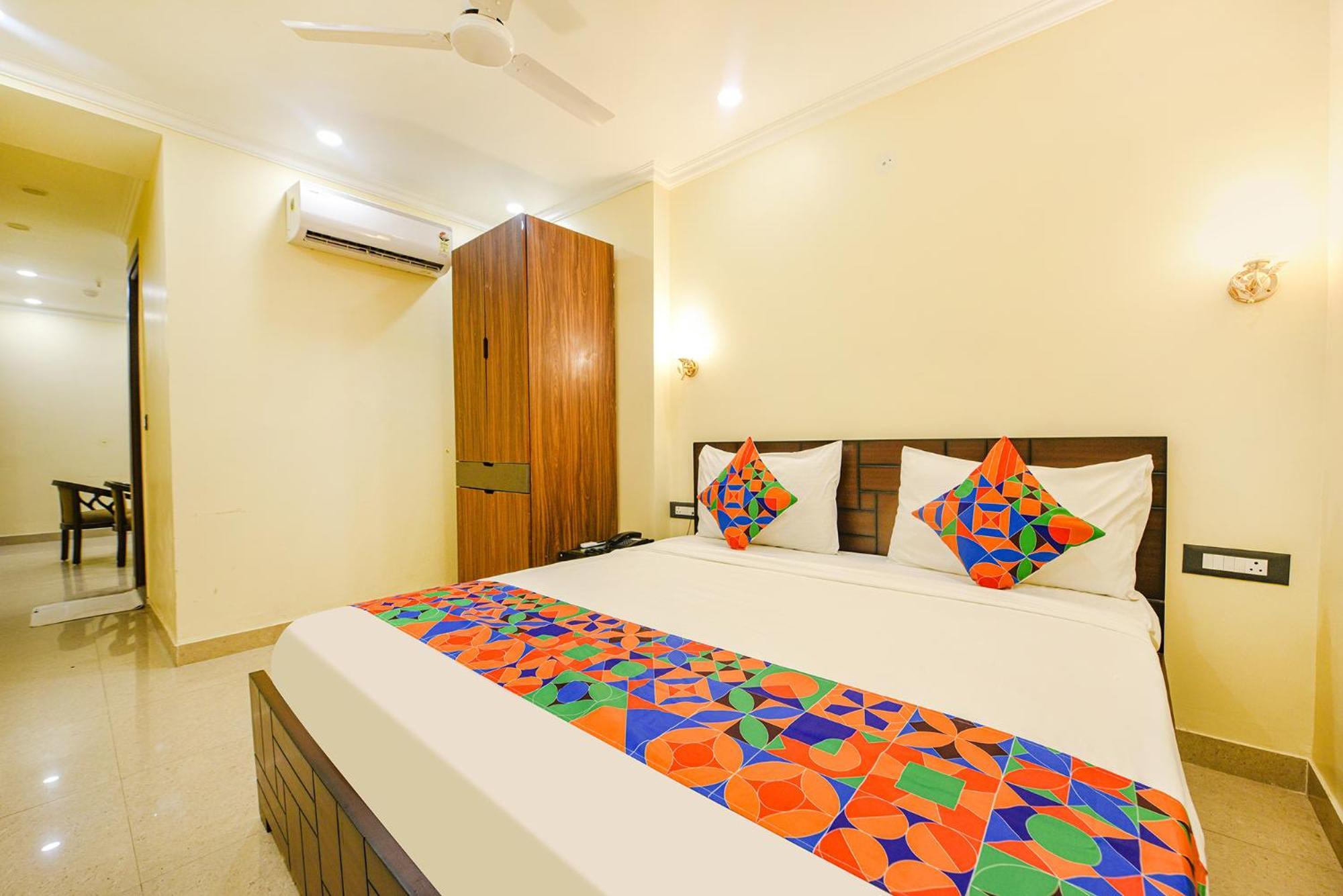 Fabhotel Prime Apple Tree Residency New Delhi Exteriör bild