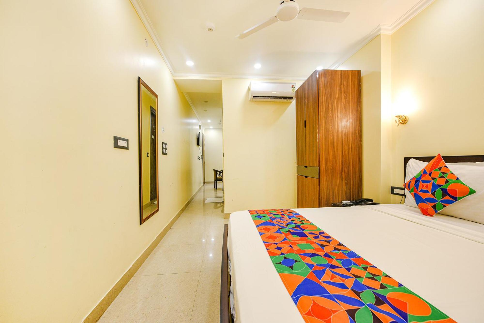 Fabhotel Prime Apple Tree Residency New Delhi Exteriör bild