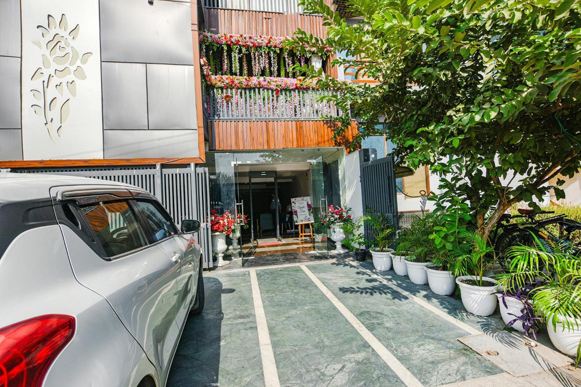 Fabhotel Prime Apple Tree Residency New Delhi Exteriör bild