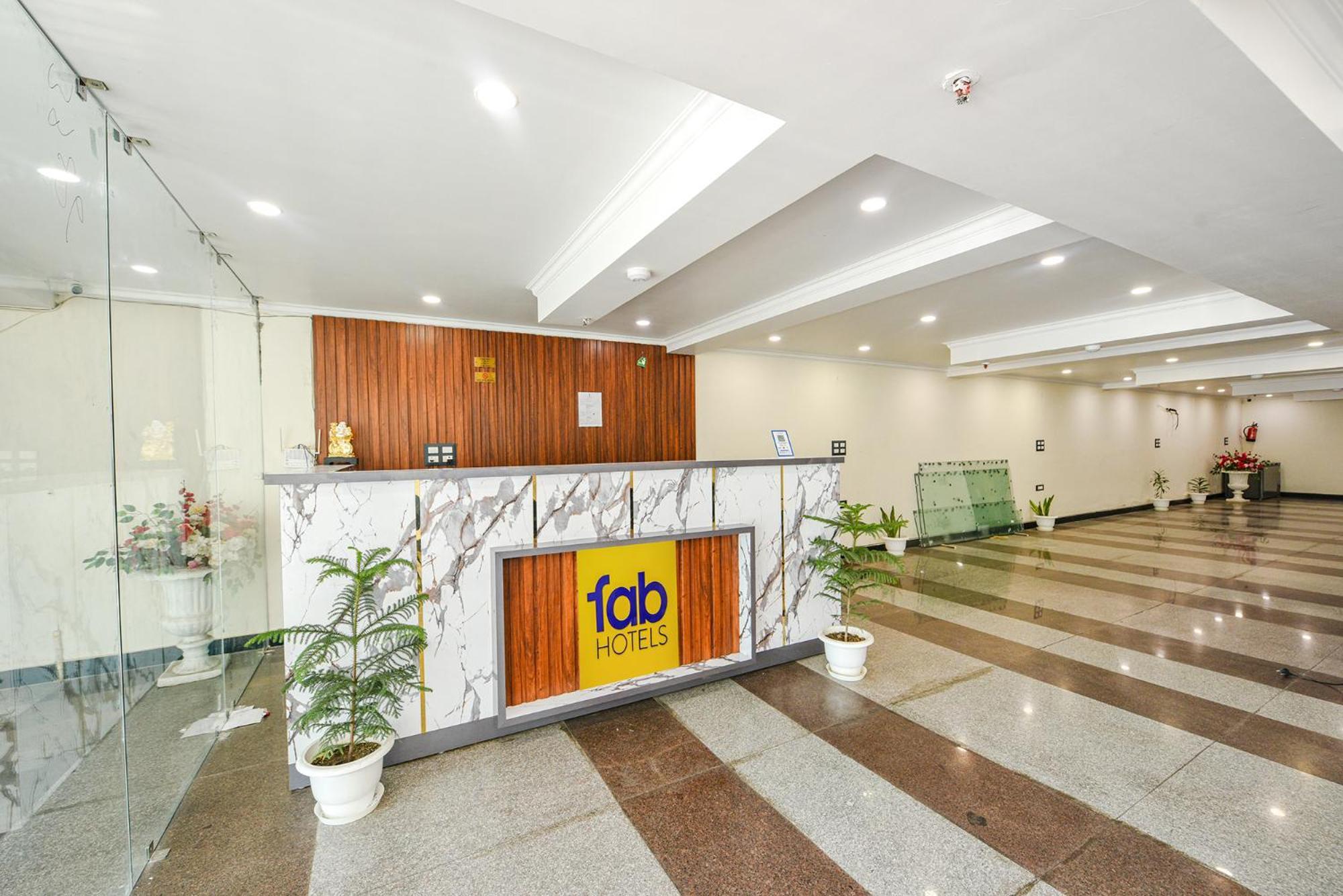 Fabhotel Prime Apple Tree Residency New Delhi Exteriör bild