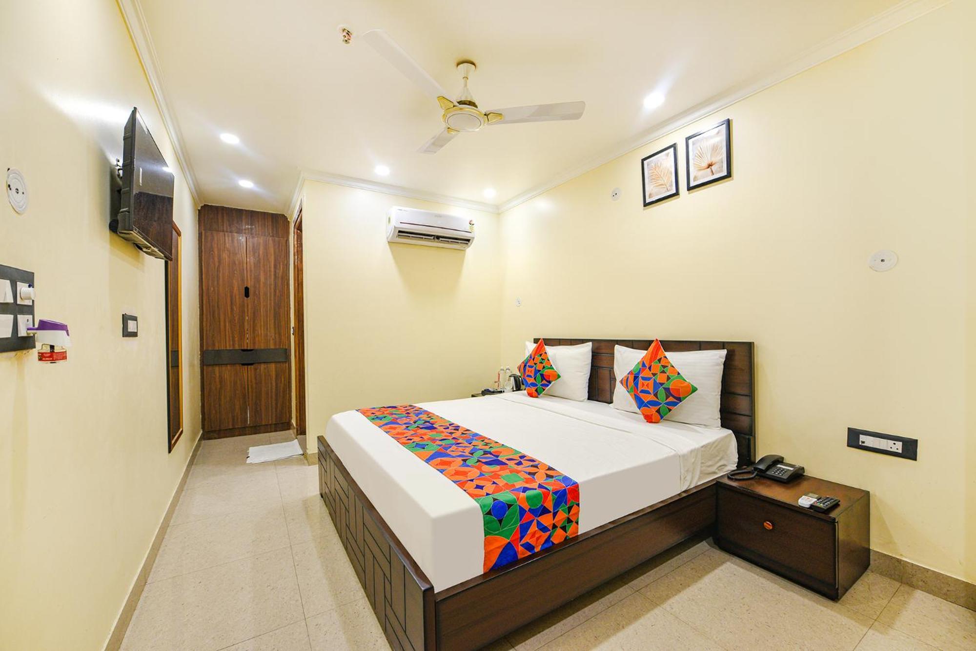 Fabhotel Prime Apple Tree Residency New Delhi Exteriör bild
