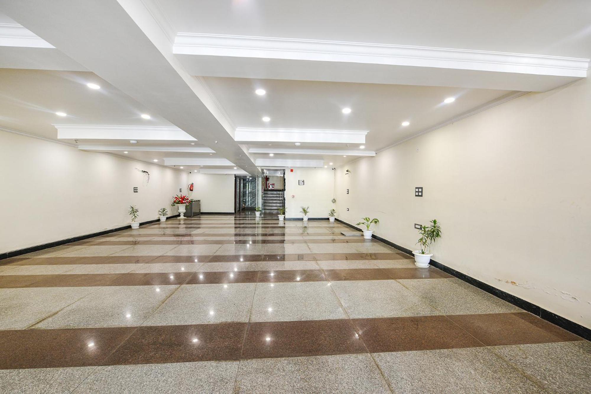 Fabhotel Prime Apple Tree Residency New Delhi Exteriör bild