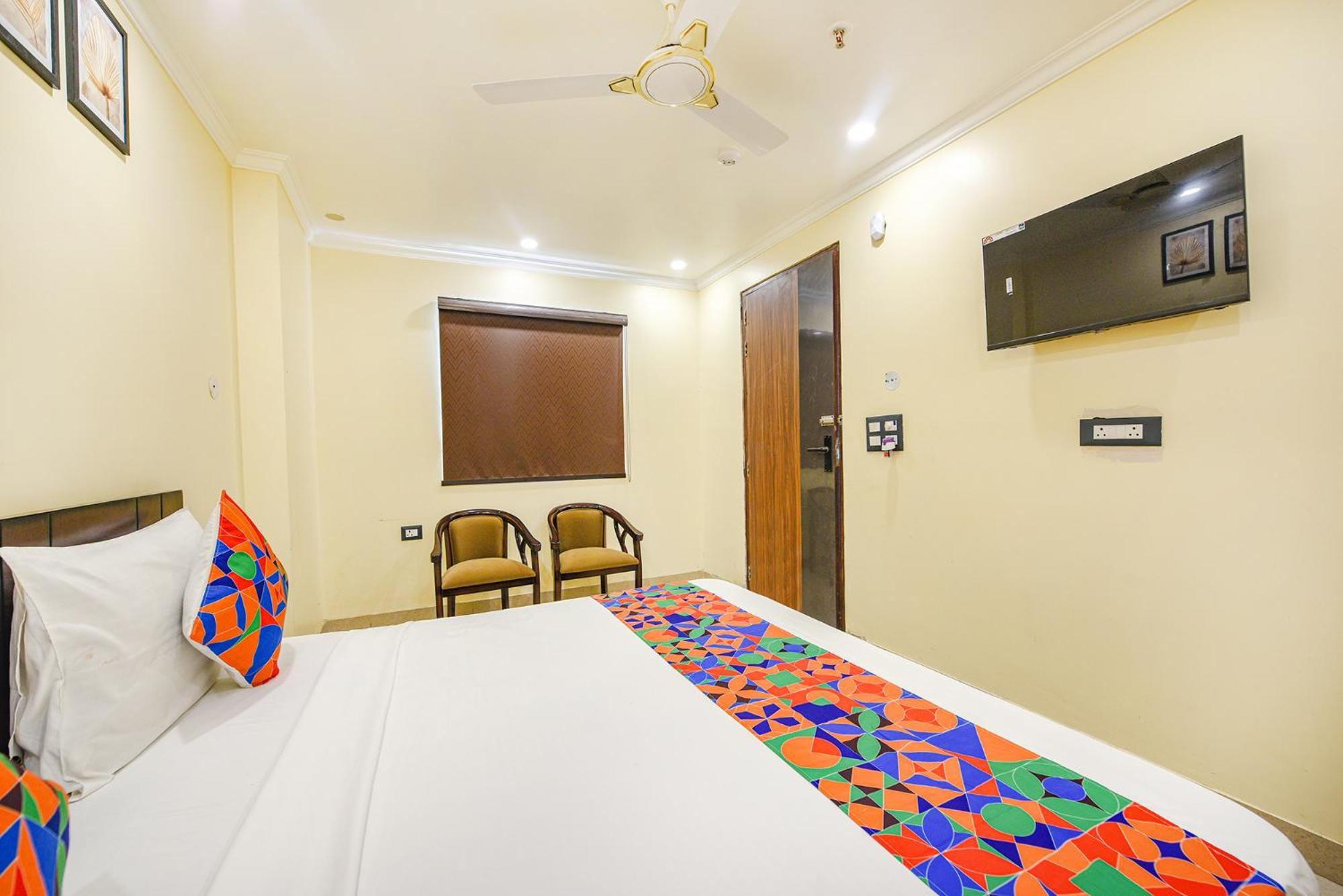 Fabhotel Prime Apple Tree Residency New Delhi Exteriör bild